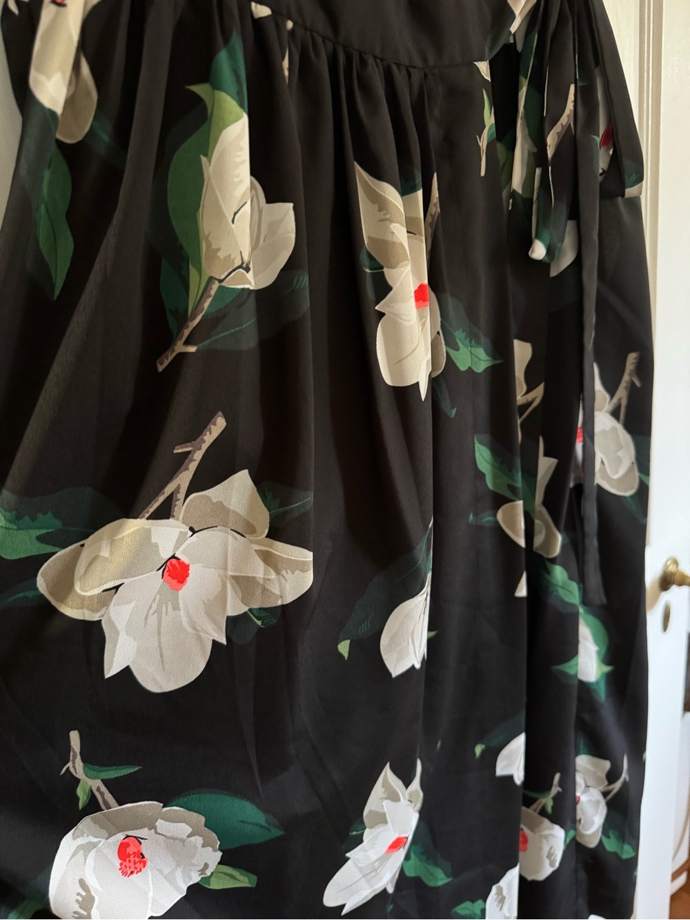 Banana Republic - Magnolia Floral, Tie-Waist Midi Dress - Picture 3 of 6